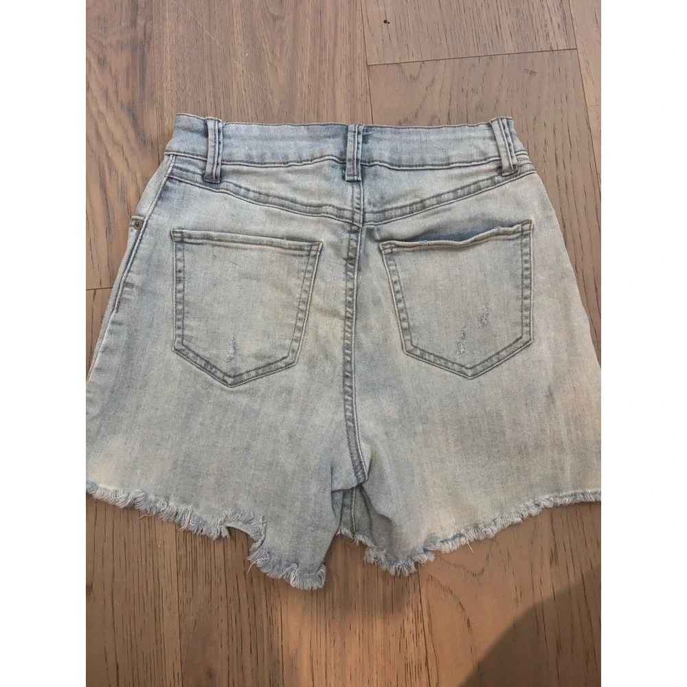 Rewash Distressed Denim Shorts Women's Size 25‎ Frayed Hem Light Wash